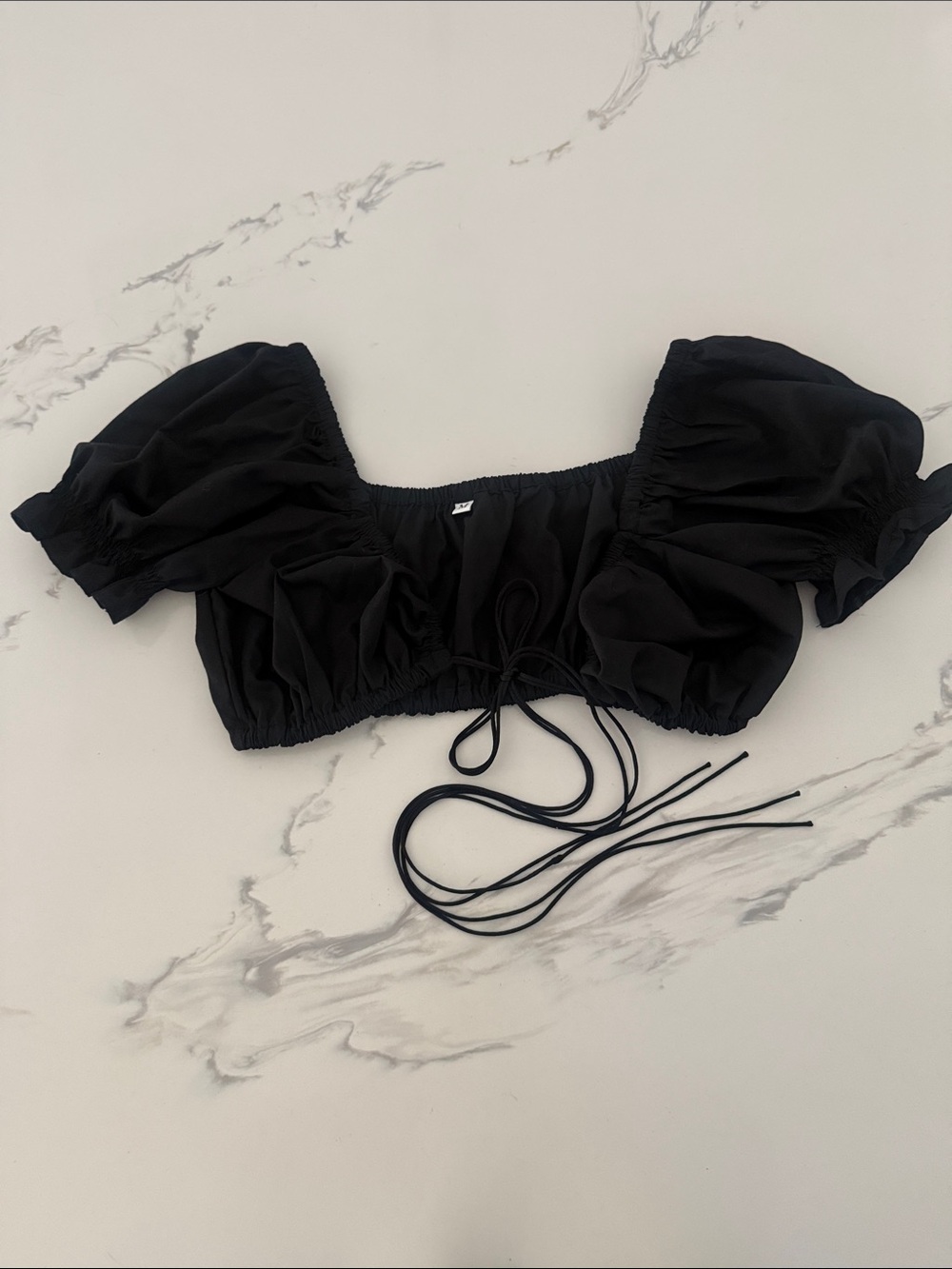 SHEIN Black Puff Sleeve Crop Top